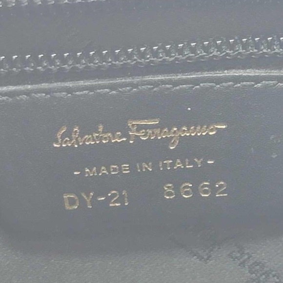 Salvatore Ferragamo Shoulder Bag - Picture 4 of 5